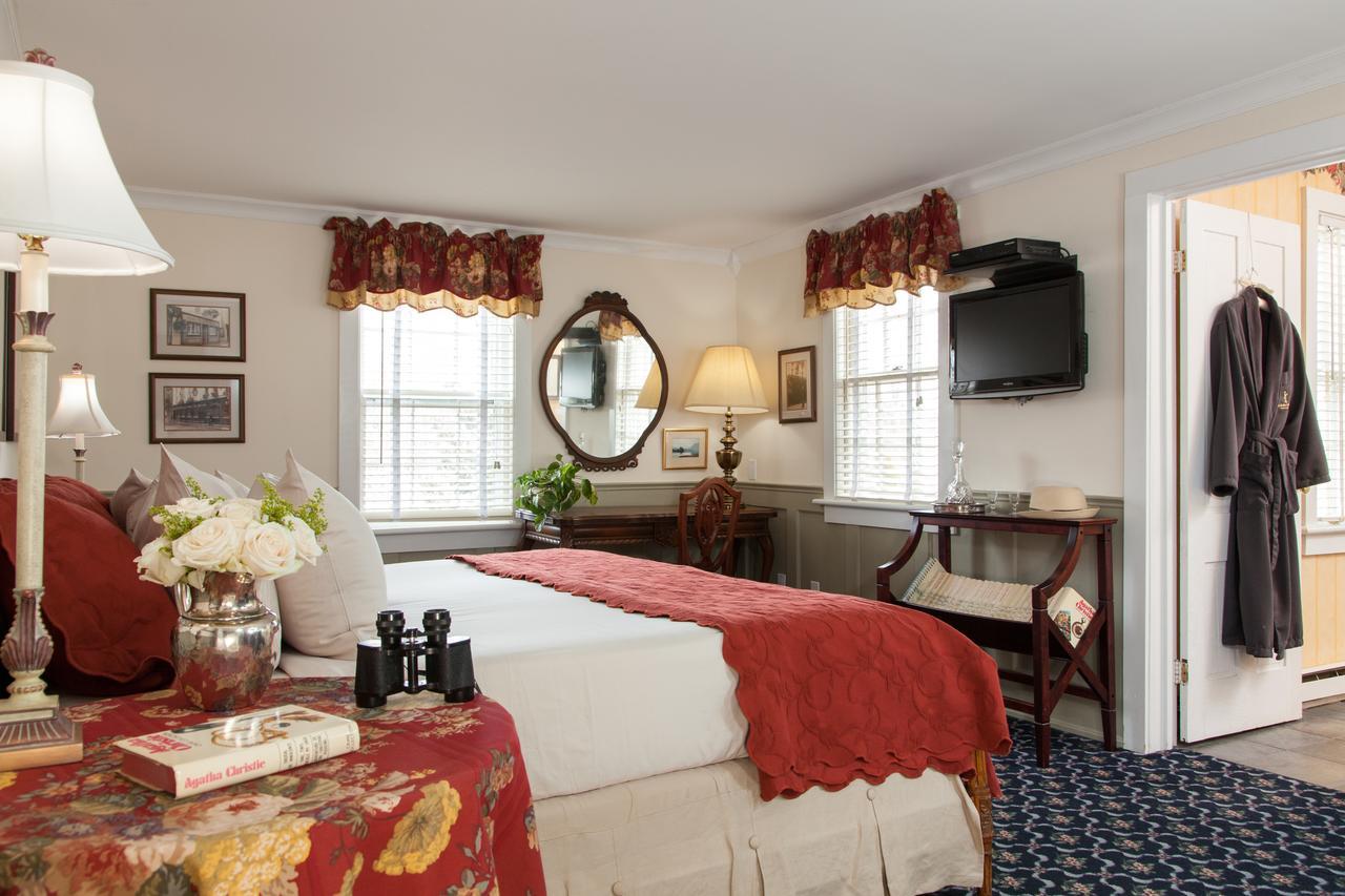 A Butlers Manor Bed & Breakfast Southampton Exterior photo