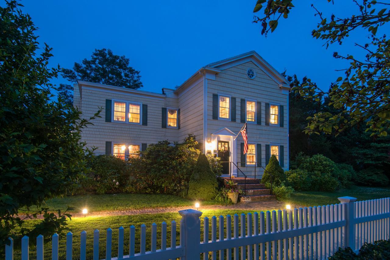 A Butlers Manor Bed & Breakfast Southampton Exterior photo