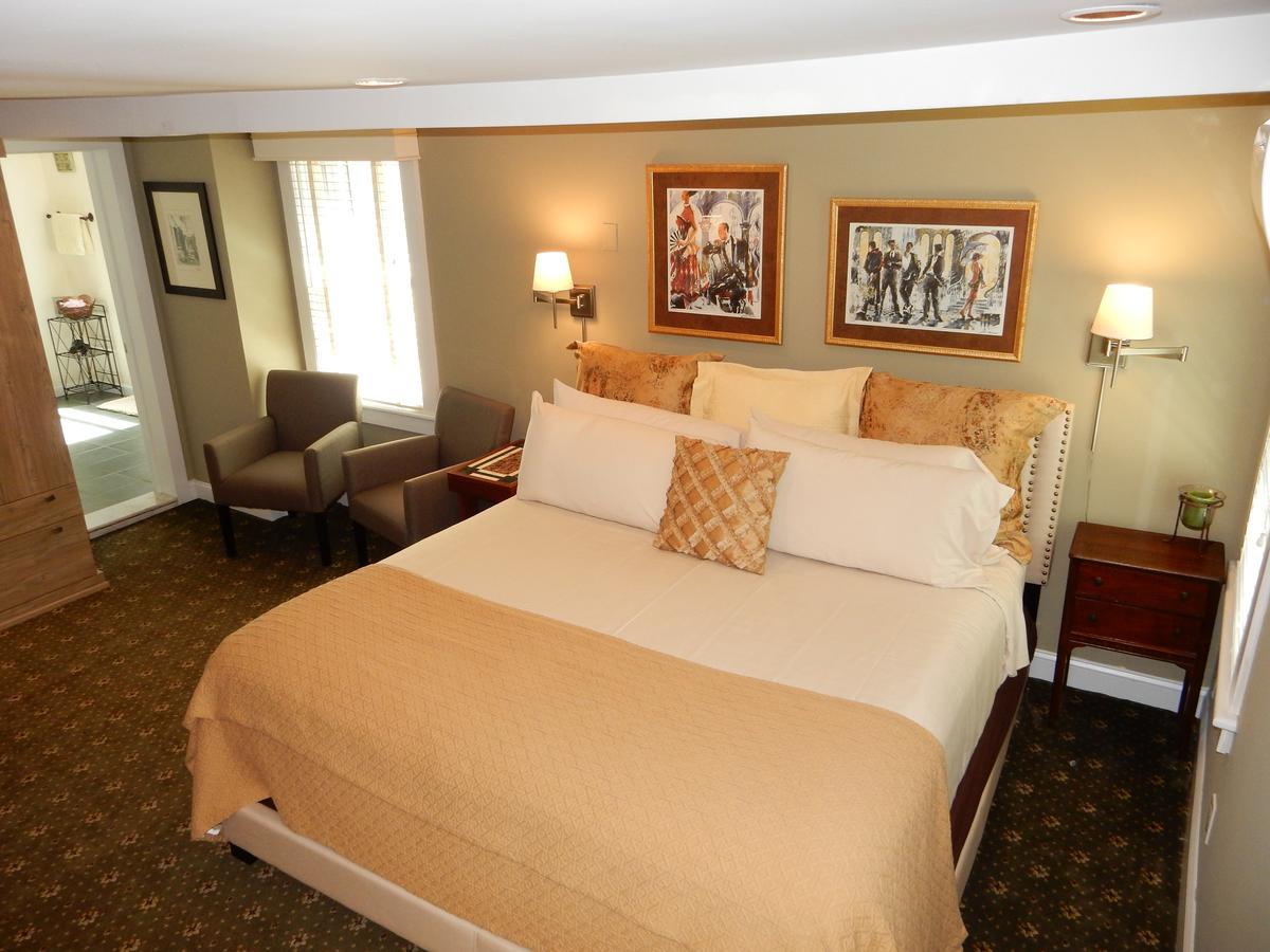 A Butlers Manor Bed & Breakfast Southampton Exterior photo