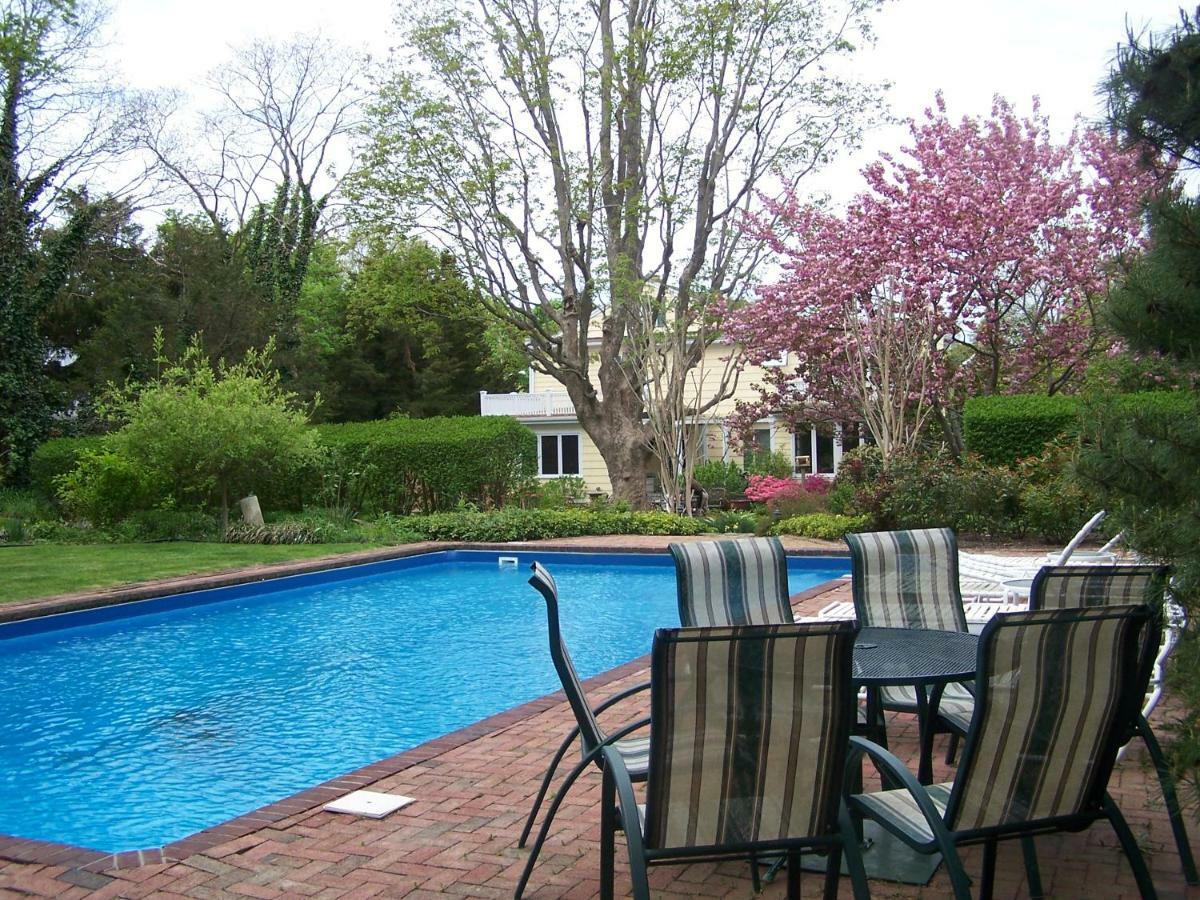 A Butlers Manor Bed & Breakfast Southampton Exterior photo