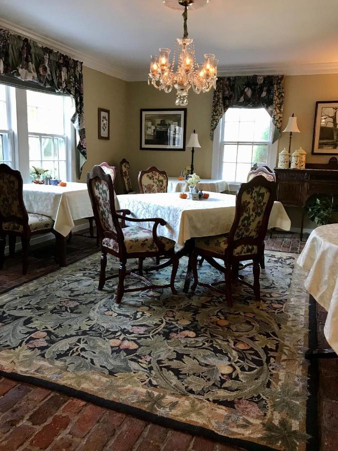 A Butlers Manor Bed & Breakfast Southampton Exterior photo